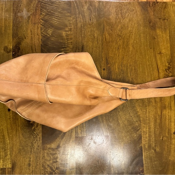 Genuine Leather Shoulder Bag - Picture 8 of 10